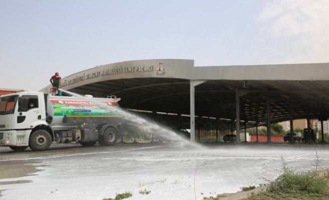 Karaköprü’de kurban kesim alanları dezenfekte edildi