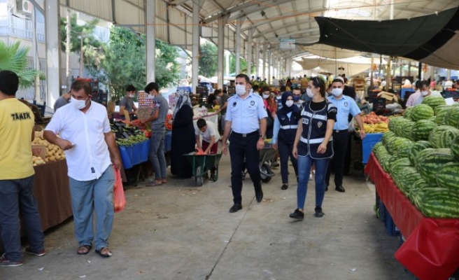 Haliliye’de ekipler sahaya indi: Maske denetimi yaptı