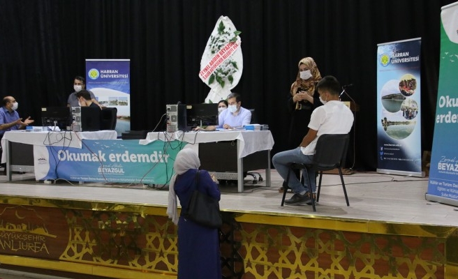 Şanlıurfa'da üniversite öğrencilerine 'tercih desteği' veriliyor