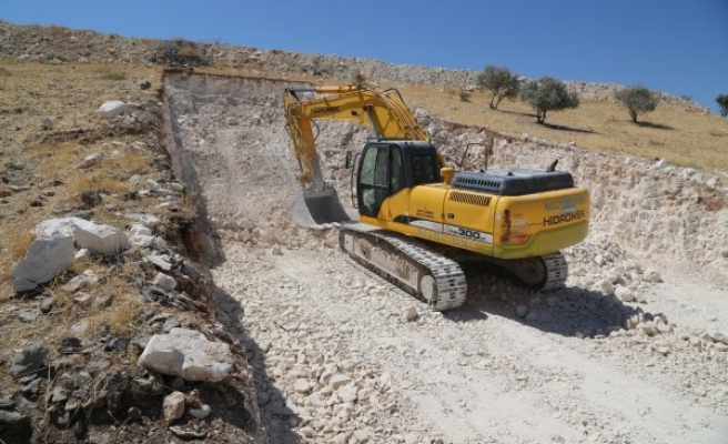 Haliliye'de yol çalışmaları devam ediyor