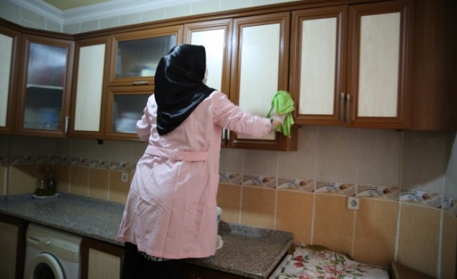 Haliliye'de evde bakım hizmeti sürüyor