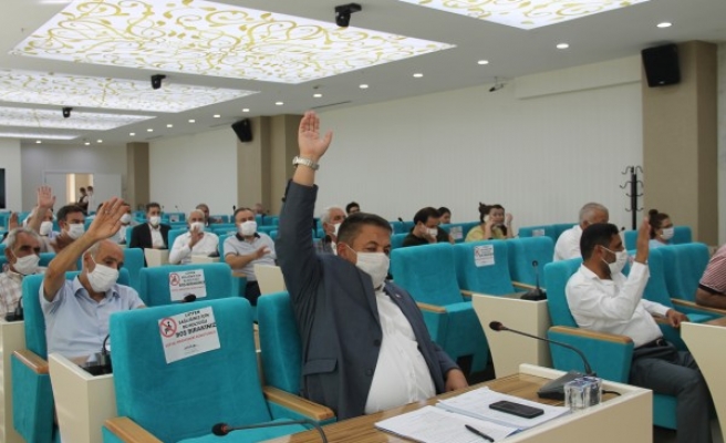 Büyükşehir meclisinde gündem maddeleri görüşüldü