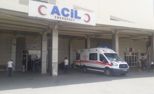 Urfa'da darp edilen kadın hastaneye kaldırıldı