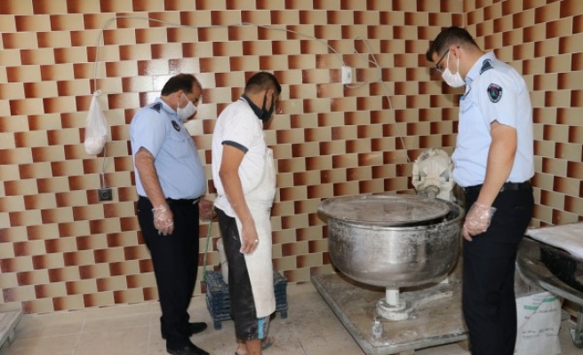 Karaköprü'de market, fırın ve kasaplar denetleniyor