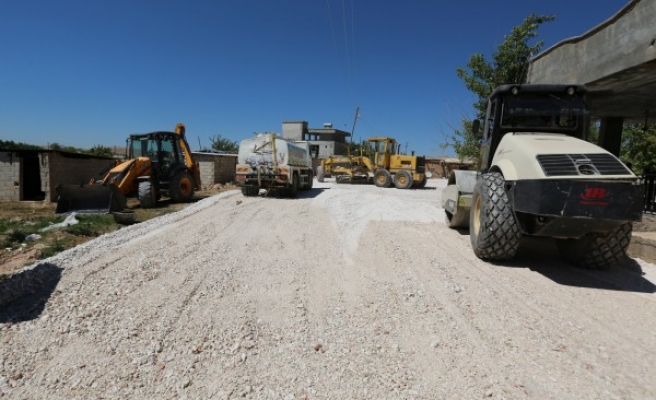 Haliliye’de kış ayları öncesi yol çalışmaları sürüyor