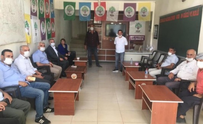 Urfa’da esnafı ziyaret eden vekil: Bir dokunsan bin ah işitiyorsun