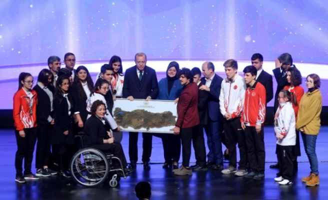 Bakanlıktan koruma altındaki gençlere 'Hayat' rehberi