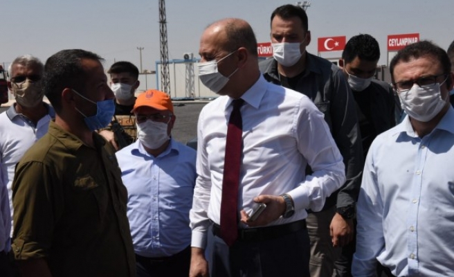 Validen hizmete açılan gümrük kapısında inceleme