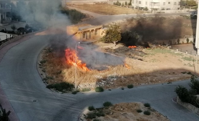 Karaköprü'deki yangın itfaiyenin müdahalesiyle söndürüldü