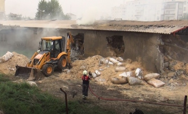 Şanlıurfa'da samanlıkta yangın çıktı