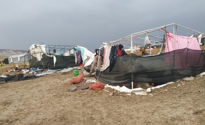 Şanlıurfalı tarım işçilerini bu kez fırtına vurdu