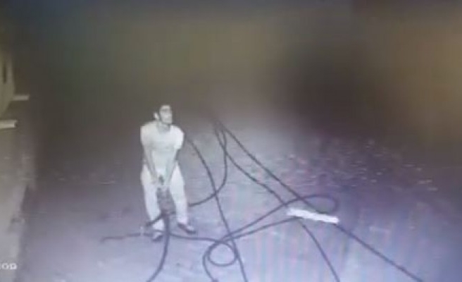 Urfa'da camide hırsızlık yapan şahıs yakalandı