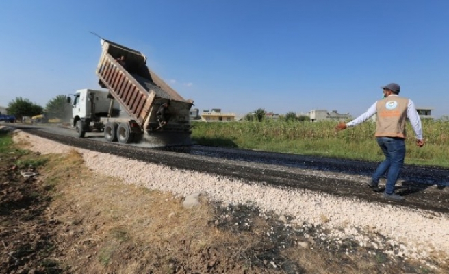 Haliliye kırsalında asfaltlama çalışmaları sürüyor
