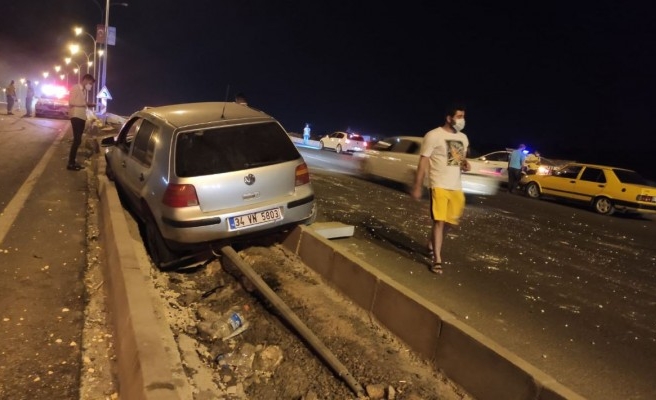 Çevik Kuvvet Kavşağında zincirleme kaza: Yaralılar var