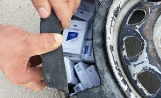 Akçakale Gümrük Kapısında kaçak sigara ele geçirildi