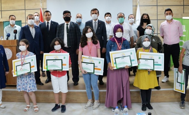 Öğrencilerin katıldığı yarışmada ödüller verildi