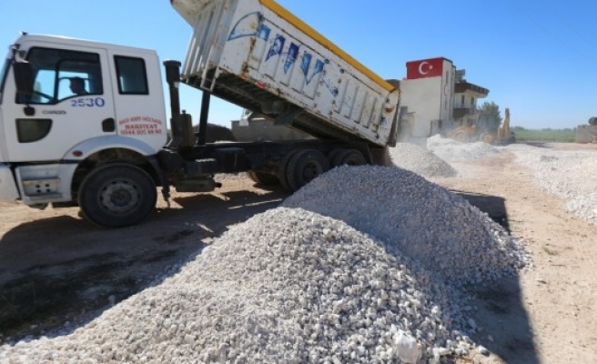 Haliliye kırsalında yollar kışa hazırlanıyor