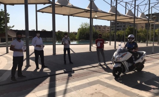 Emniyet ekiplerinden vatandaşa broşürlü uyarı