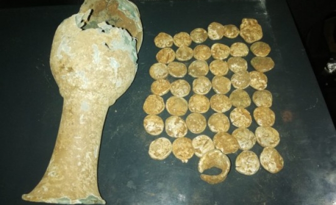 Şanlıurfa’nın Siverek ilçesinde bir küp sikke bulundu