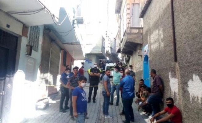 Urfa'da eşi ve çocuklarının terk ettiği şahıs intihar etti