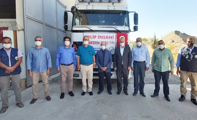 Urfa'dan Suriye'ye bir TIR yardım gönderildi