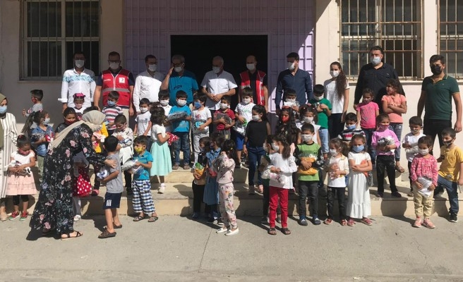 Öğrenciler için harekete geçtiler: Dağıtım yapıldı