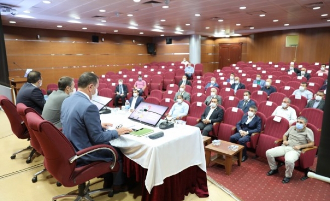 Canpolat ve Esen, ilçedeki muhtarları dinledi