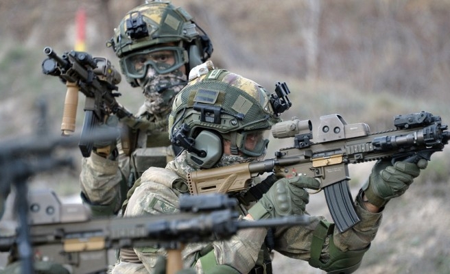 Taciz ateşi açıldı: Teröristler etkisiz hale getirildi