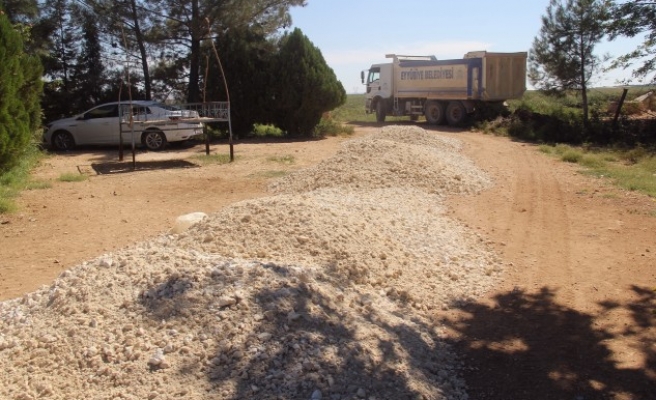 Eyyübiye kırsalında yol yapım çalışmaları sürüyor