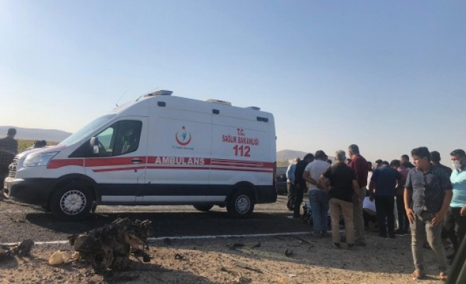 Akçakale yolunda kaza: Yaralılar var