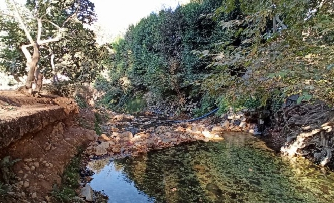 Şanlıurfa'da doğal su kaynağı için belediyeye çağrı