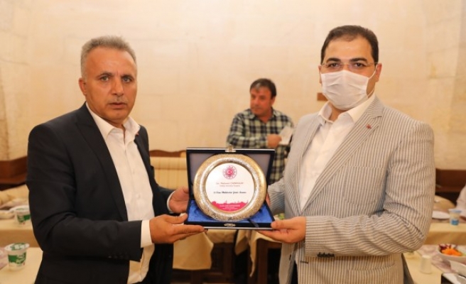 Başkan Canpolat muhtarlarla buluştu