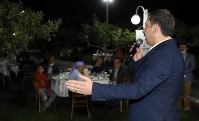 Baydilli, ilçedeki muhtarlarla bir araya geldi