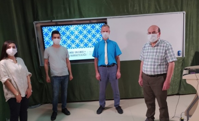HRÜ'de 'Erasmus Günleri' programı yapıldı