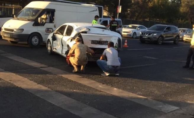 Şanlıurfa'nın göbeğinde kaza: Yaralılar var!