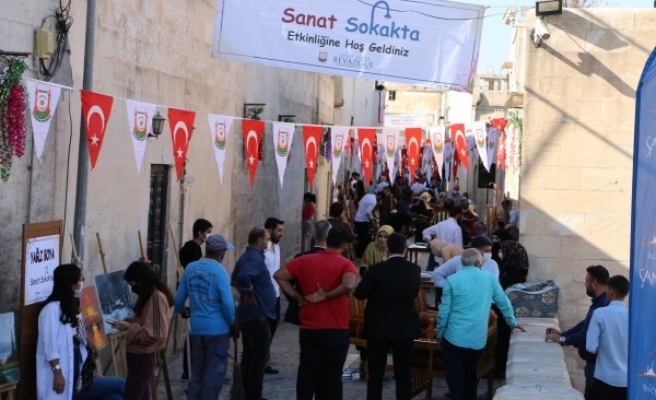 Büyükşehir’in Sanat Sokağı açıldı