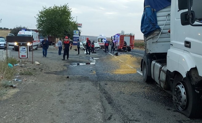 Suruç-Birecik Yolunda feci kaza: Ölü ve yaralılar var