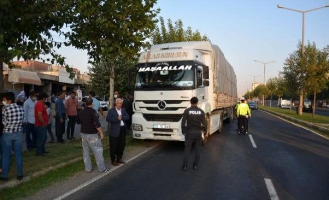 Şanlıurfa'da 3 yaşındaki çocuğa TIR çarptı