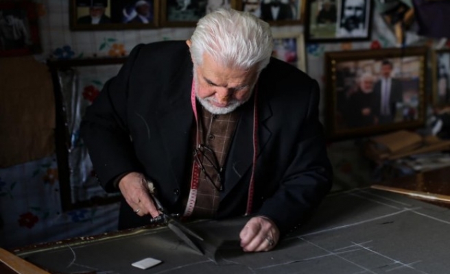 Osmanlı'nın son terzisi Sezai Karakapıcı yaşamını yitirdi