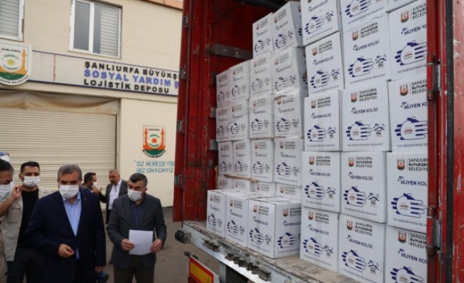 Şanlıurfa'dan İzmir'e yardım TIR'ı yola çıktı