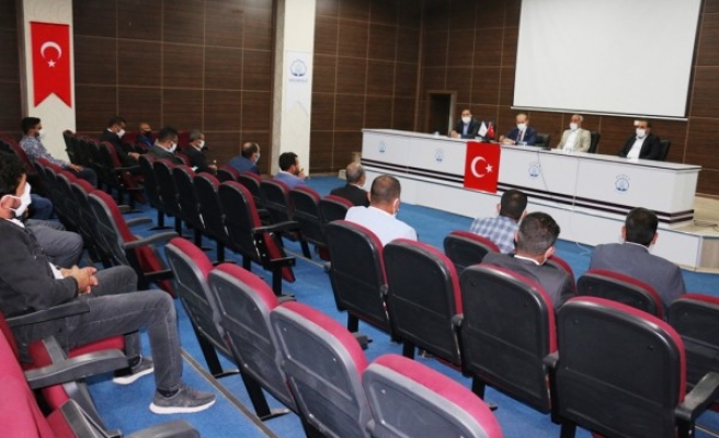 Akçakale'de meclis toplantısı yapıldı