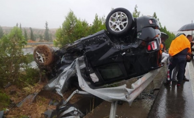 Şanlıurfa-Diyarbakır yolunda kaza: Yaralılar var