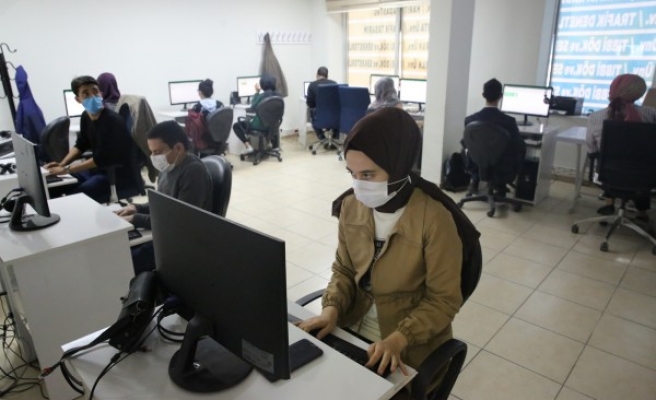 Haliliye’de korona tedbirli bilgisayar kursu açıldı
