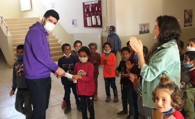 Urfa'da yüzleri güldüren 'doğum günü' geleneği