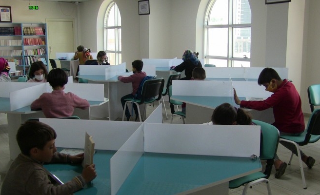 Eyyübiye’de EBA Destek Merkezine gençlerden ilgi