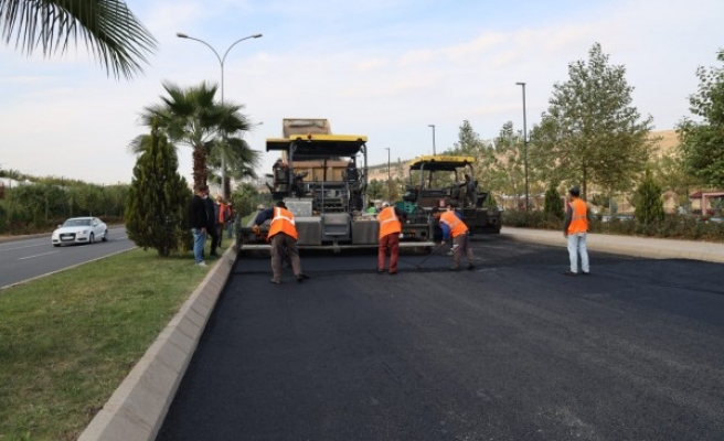 GAP Bulvarında asfalt çalışması yapıldı