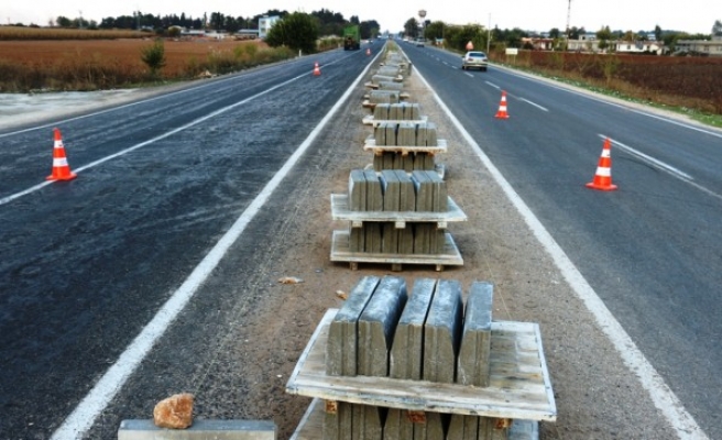 Akçakale'de üstyapı çalışmaları devam ediyor