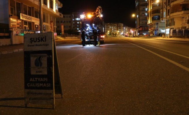 Şanlıurfalılar evlerine çekildi, ekipler çalışma için sahaya indi