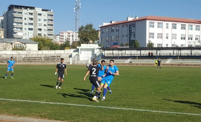 Karaköprü Belediyespor 3 puanı 3 golle aldı