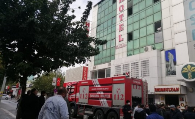 Otelde çıkan yangın korkuttu